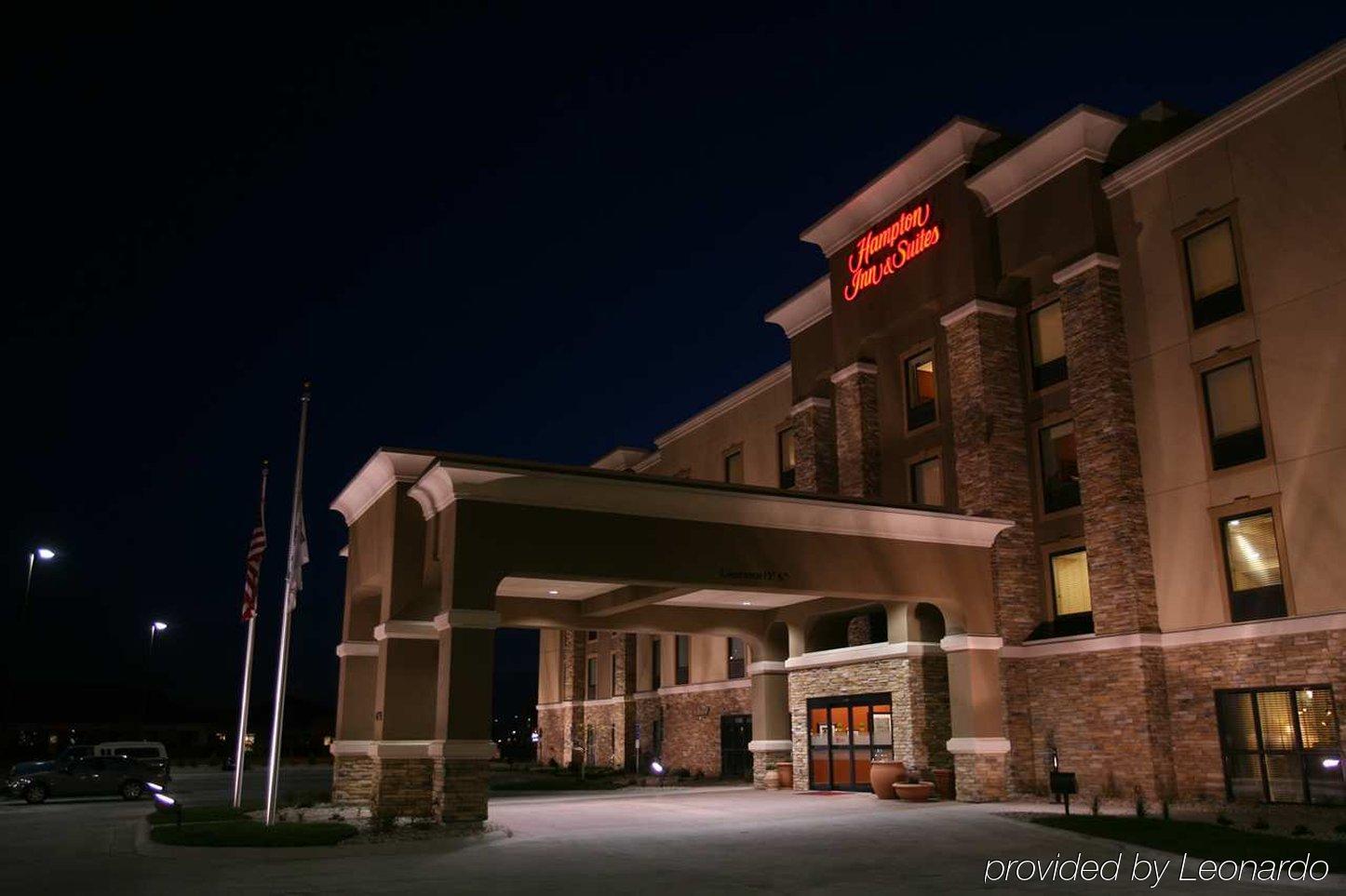 Hampton Inn&Suites Fargo Medical Center Exterior foto