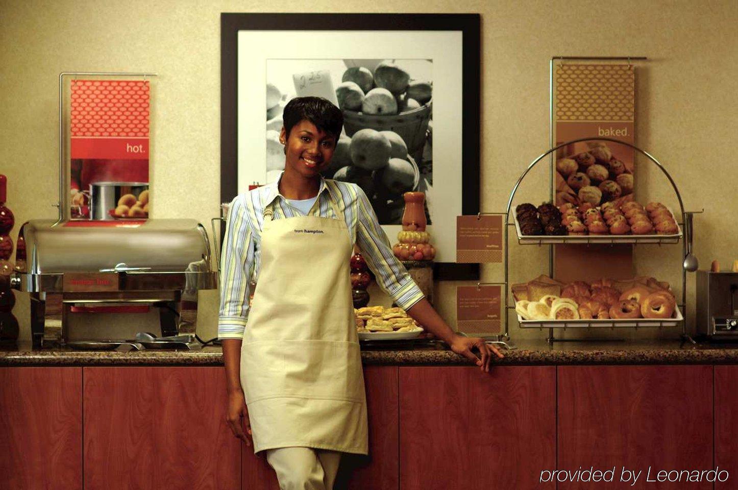 Hampton Inn&Suites Fargo Medical Center Restaurante foto